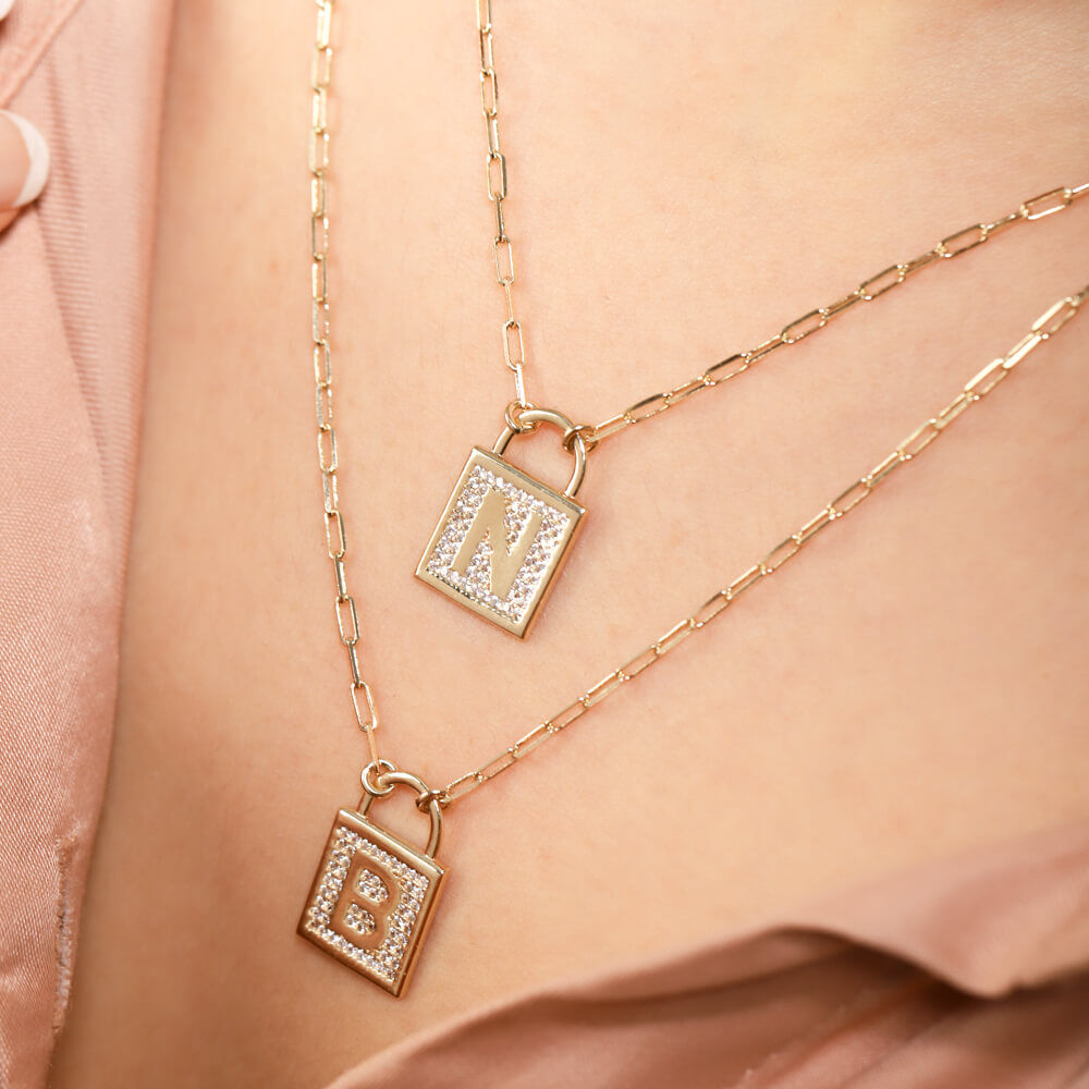 My Destiny Solid Gold Initial Necklace 2,0 cm Square Doc Chain (1 pcs)