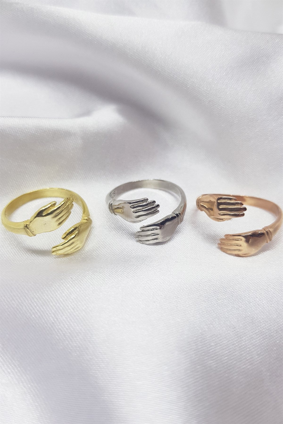 Silver Hugging Hands Ring