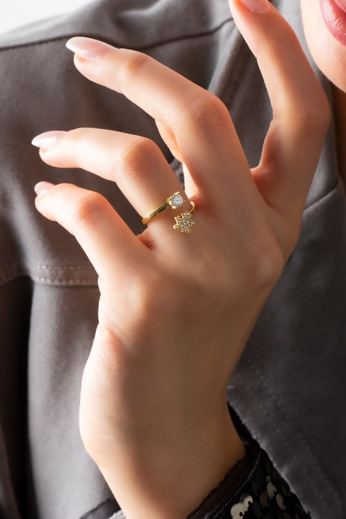 Anillo de plata con pieza de rompecabezas de piedras preciosas ajustable