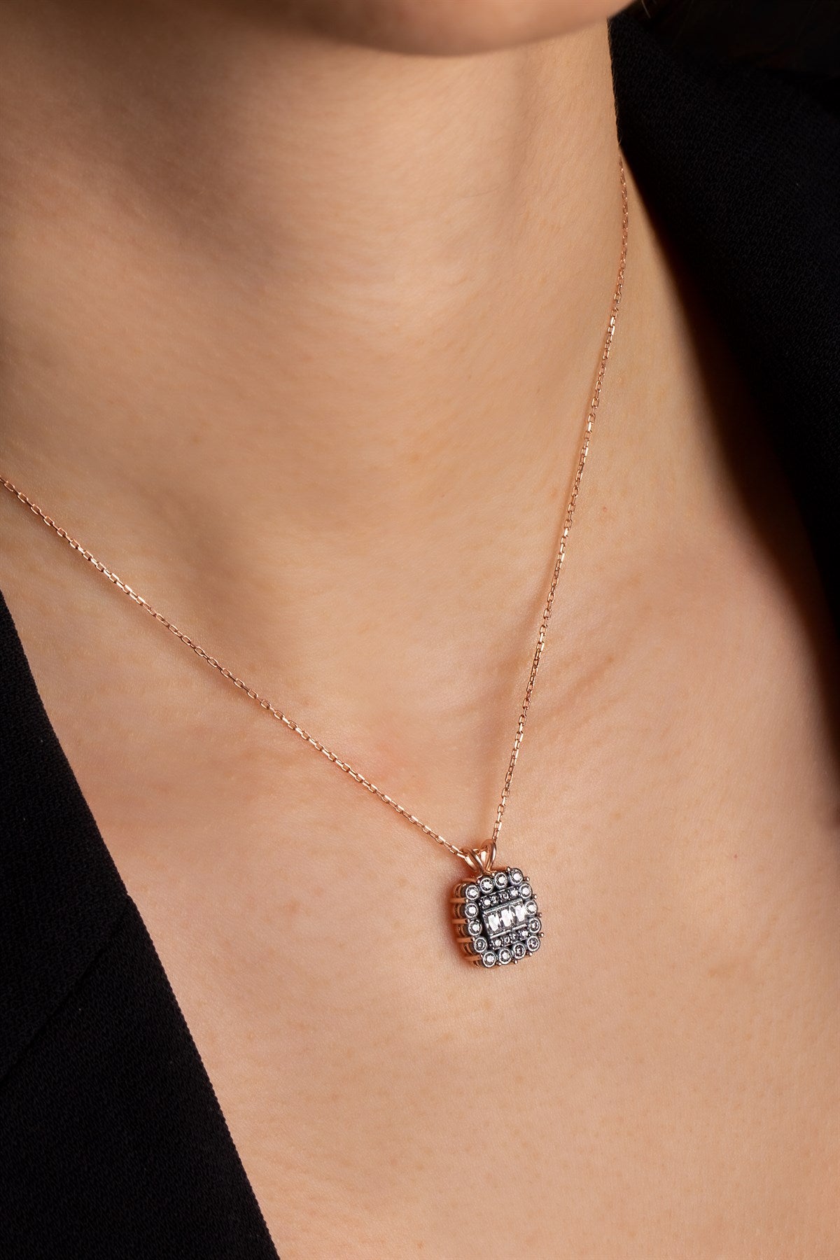 Collar de piedras preciosas de piedras preciosas de baguette de plata