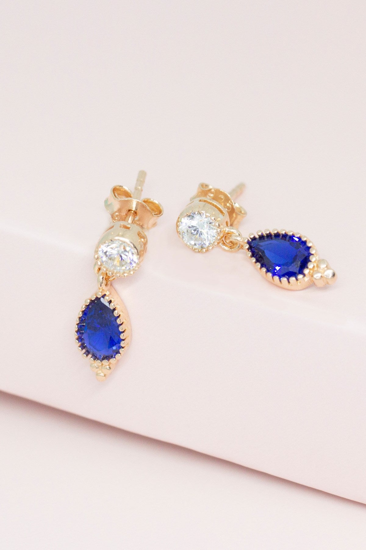 Pendientes colgantes de piedras preciosas azules plateadas