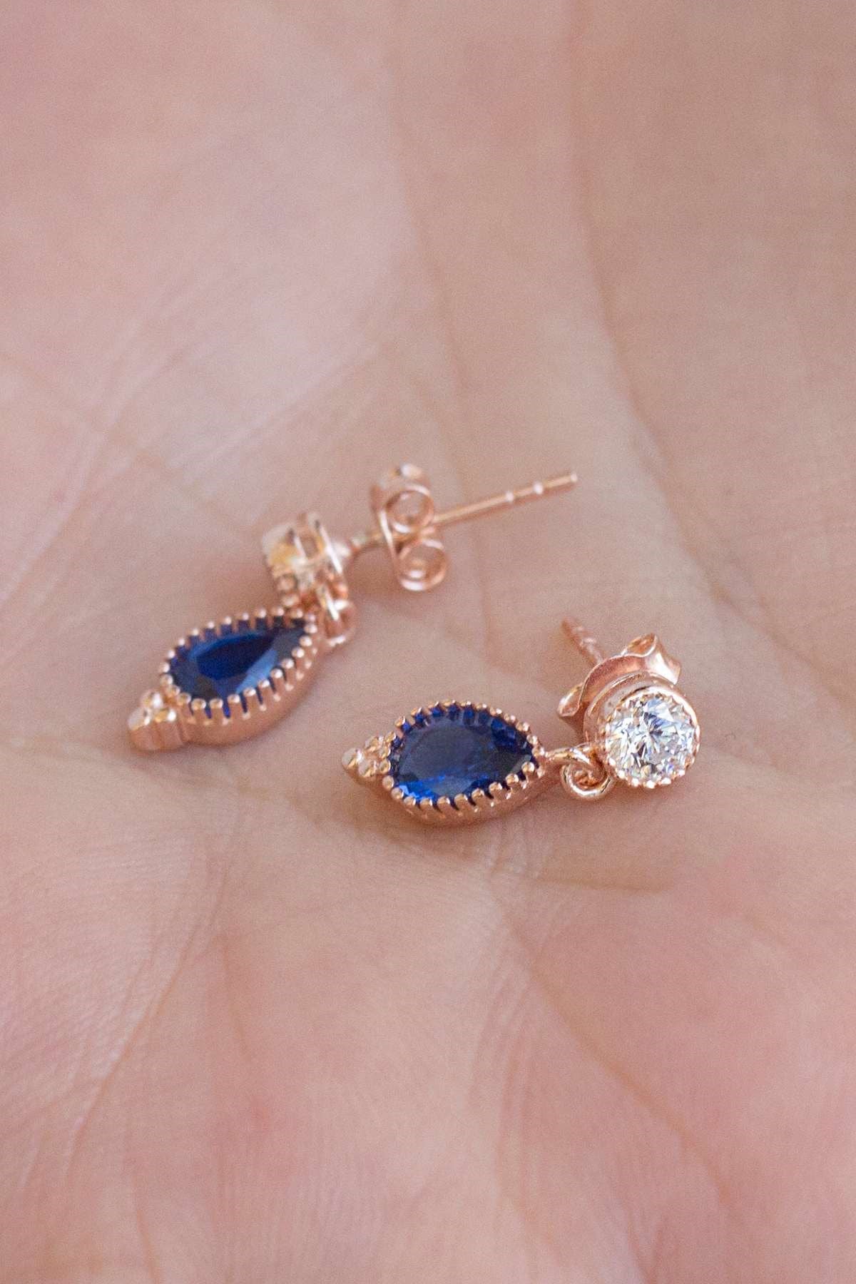 Pendientes colgantes de piedras preciosas azules plateadas