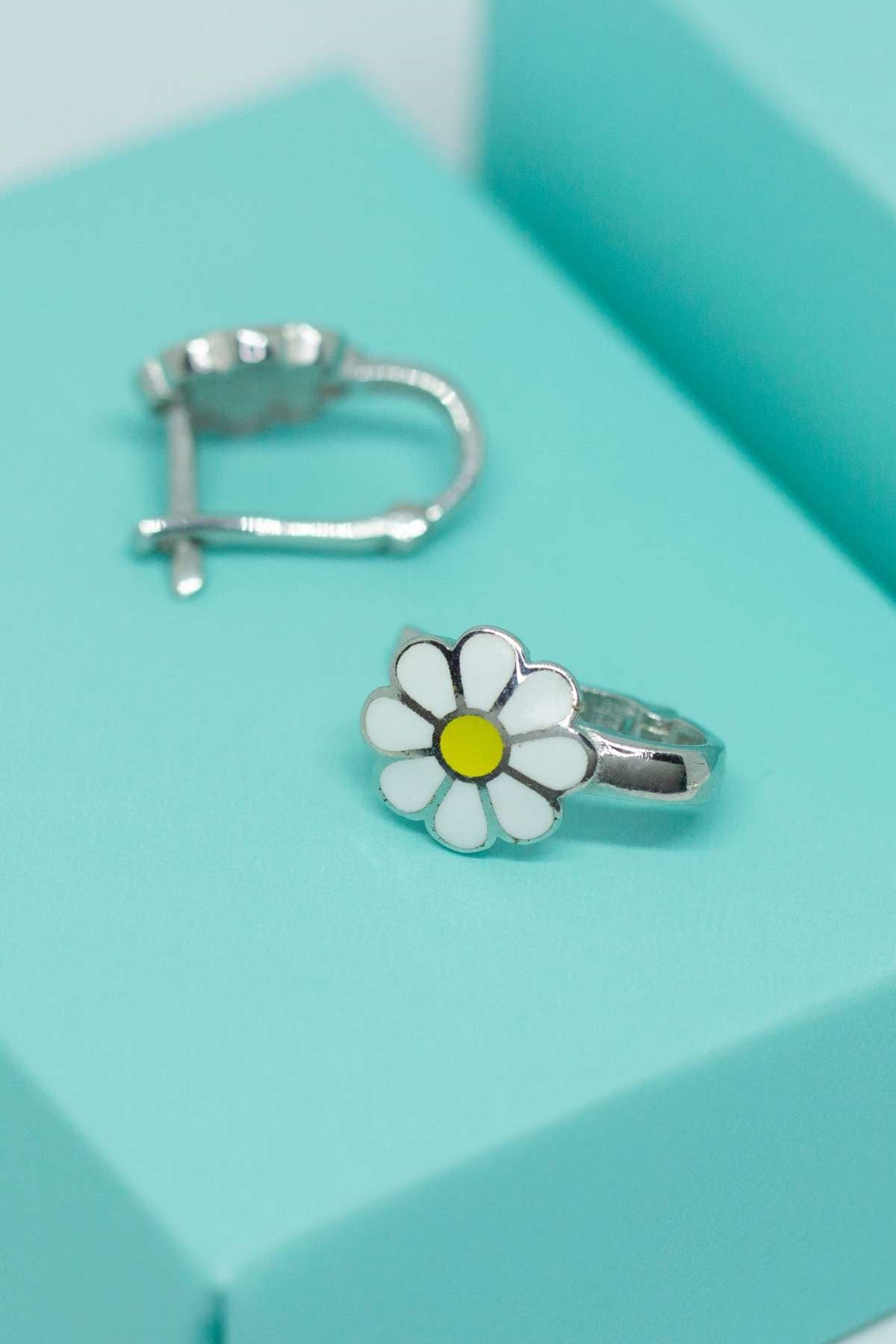 Silver Enamel Daisy Earrings