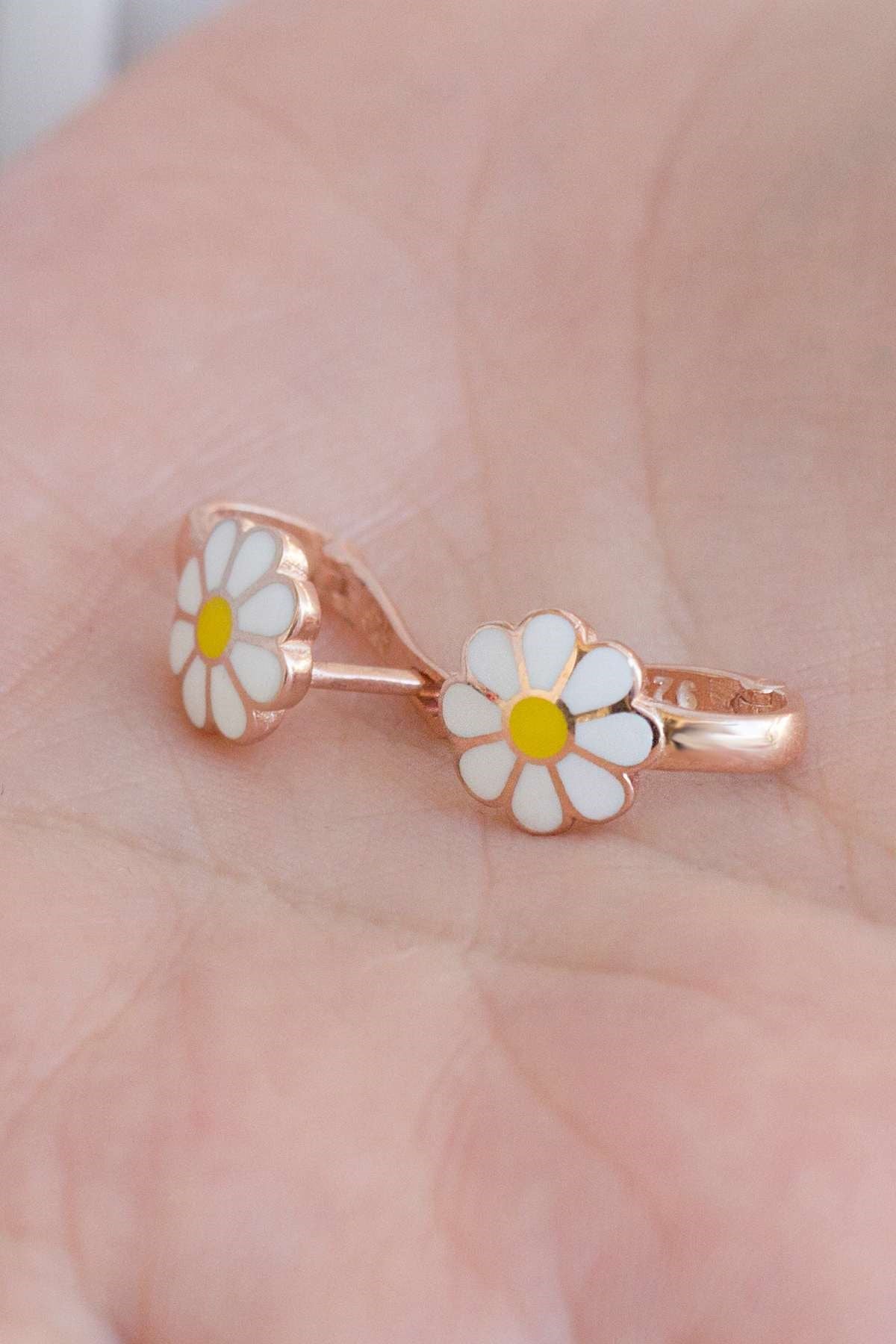 Silver Enamel Daisy Earrings