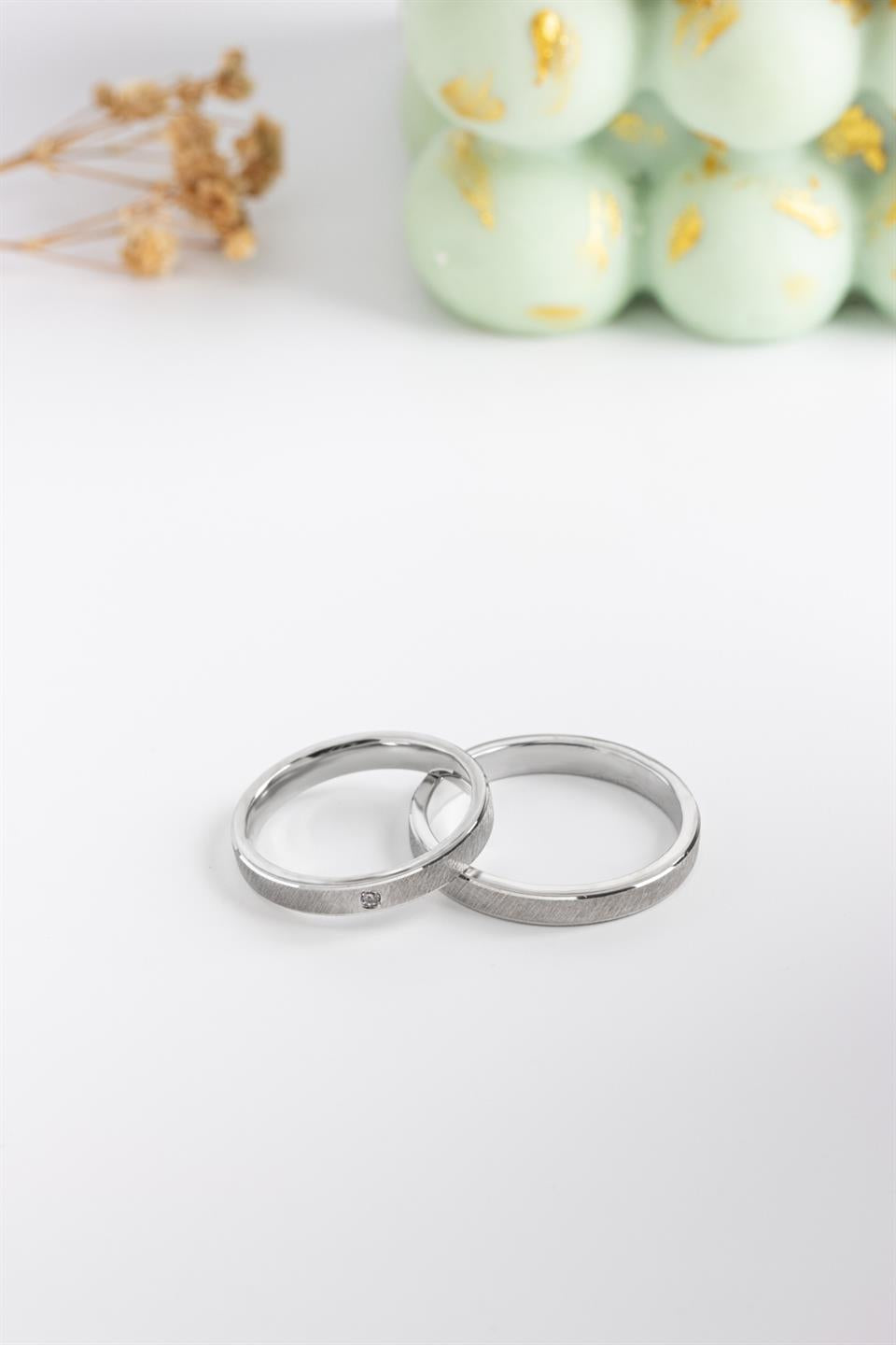 Alianza de plata con piedras preciosas mínimas de 4 mm