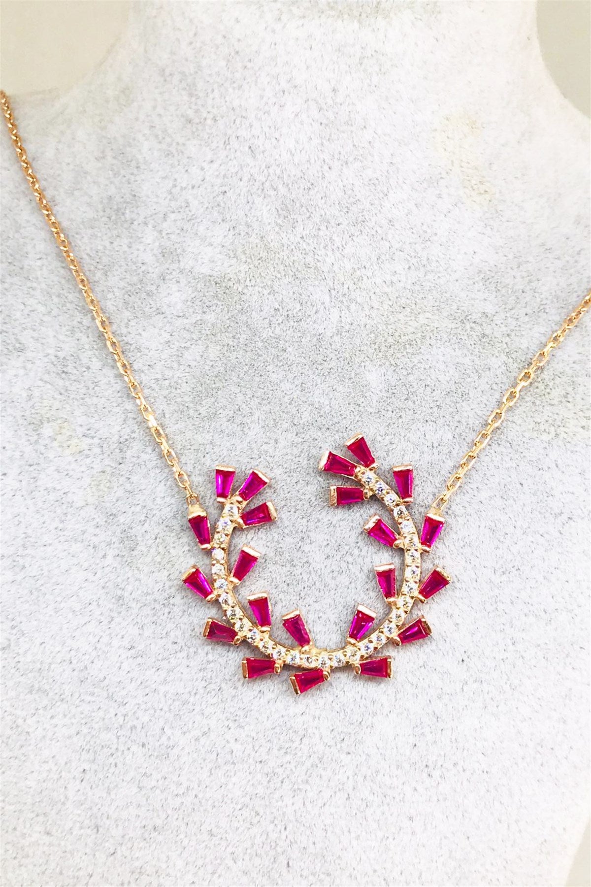 Collar de piedras preciosas baguette de colores plateados