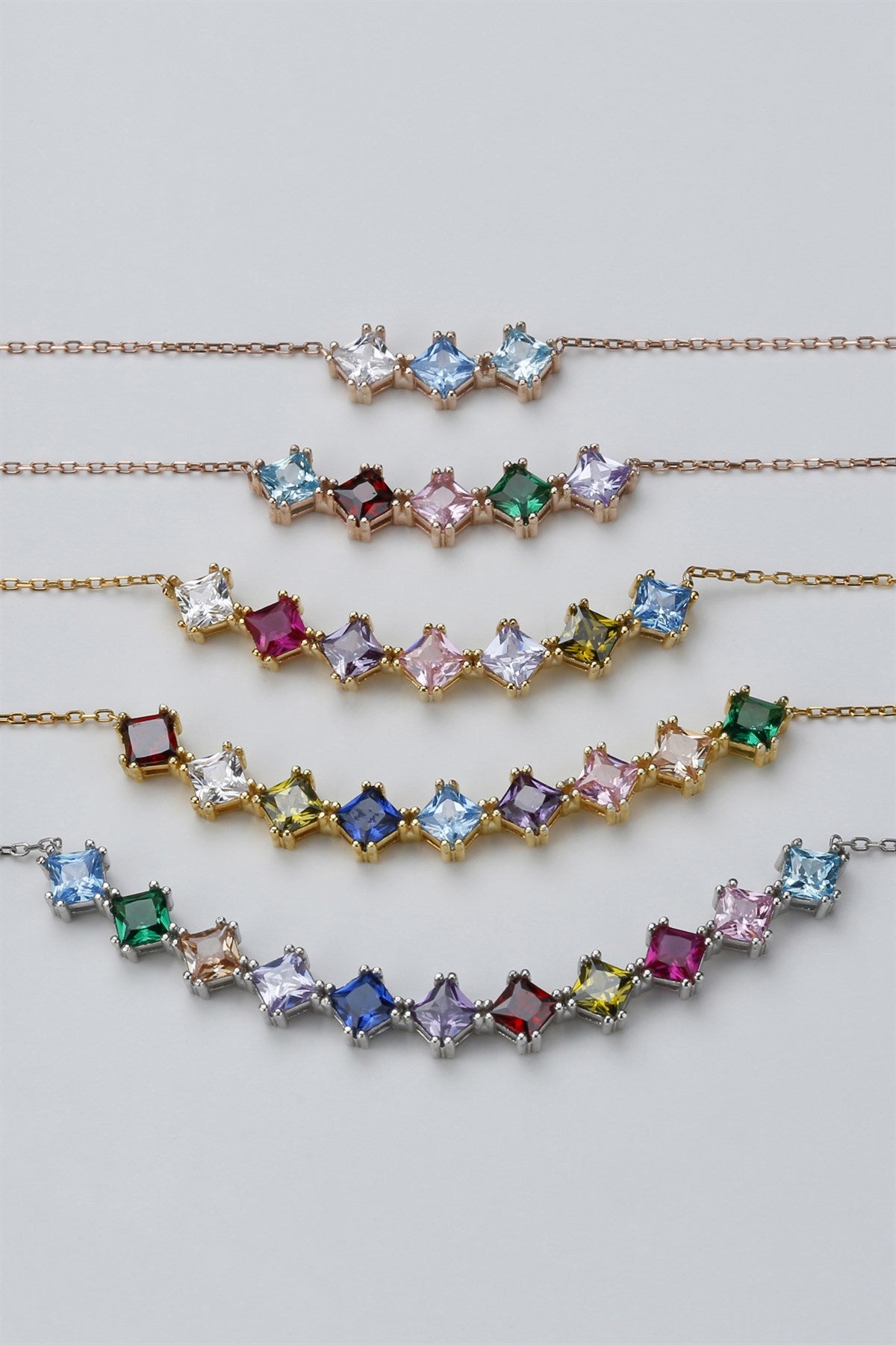 Collar de piedras preciosas de princesa de colores plateados