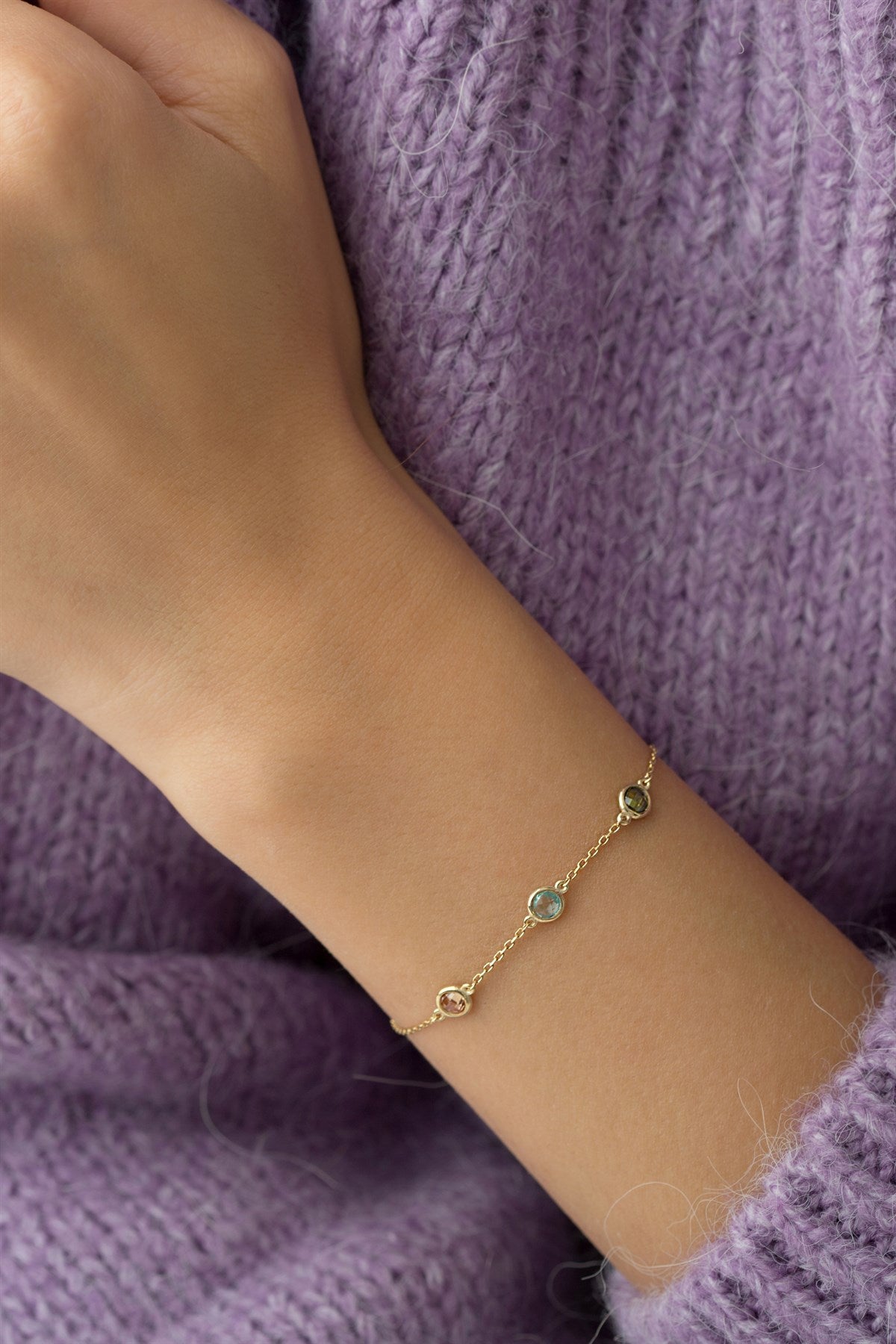 Mini juego de pulsera y collar con piedras preciosas de colores plateados