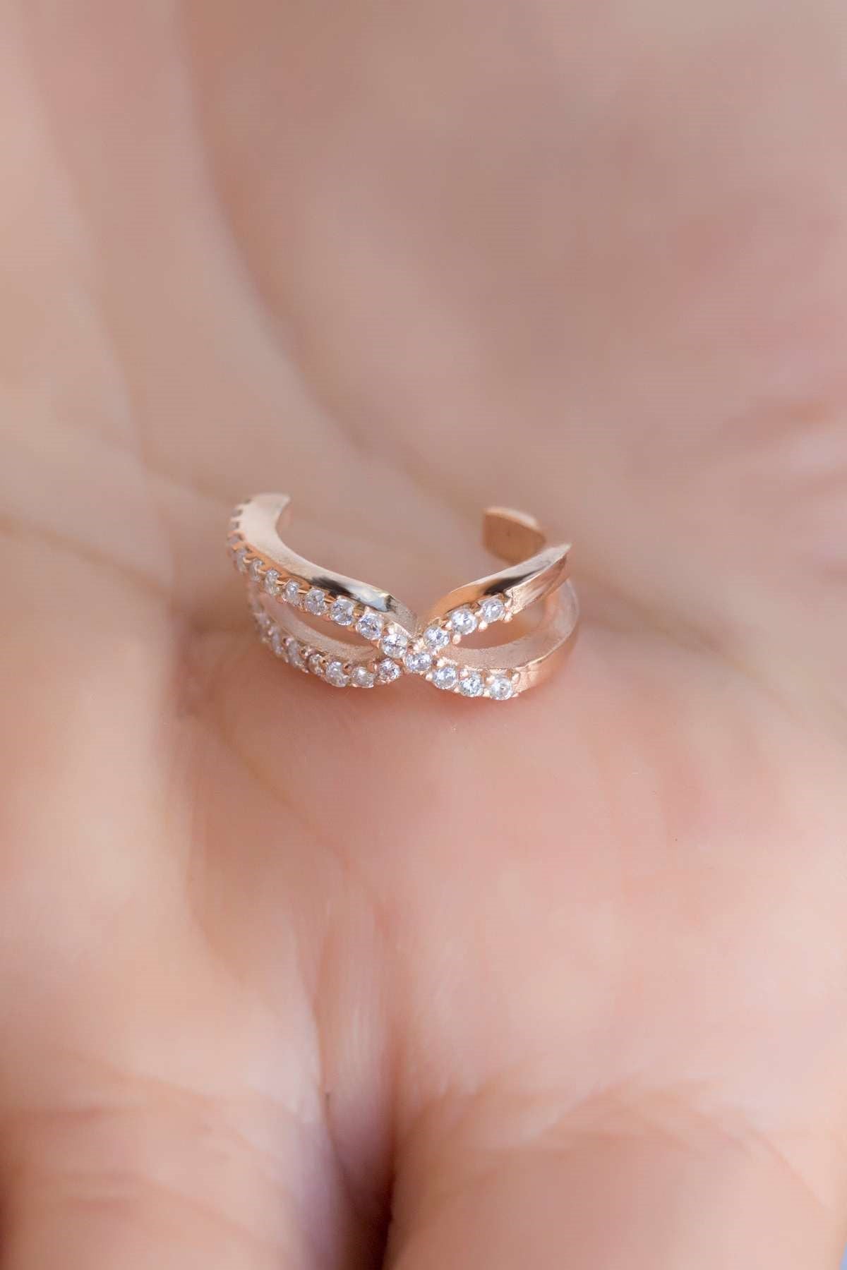 Pendientes de cartílago de diseño plateado