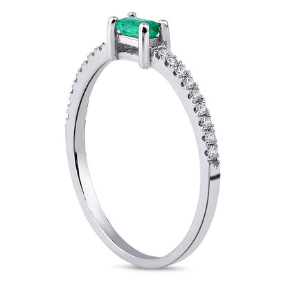 0.20 Carat Diamond Emerald Ring