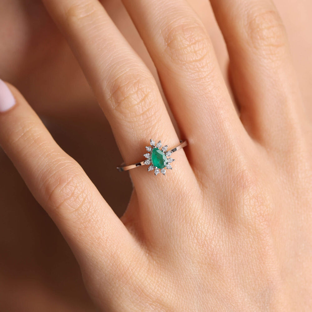 0.36 Carat Diamond Ring Drop Emerald With Gemstone