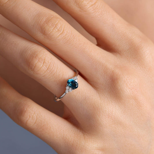 0.66 Carat Diamond Ring London Blue