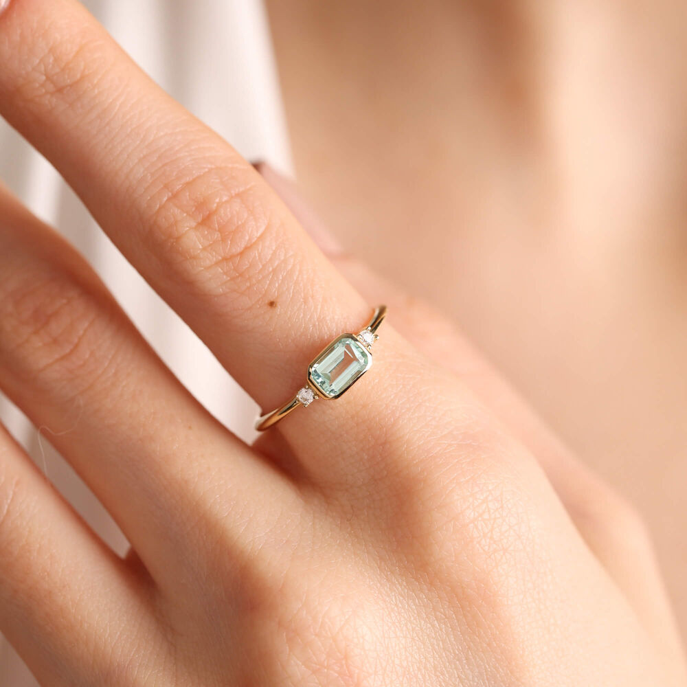 14K Solid Gold Vintage Ring Aquamarine