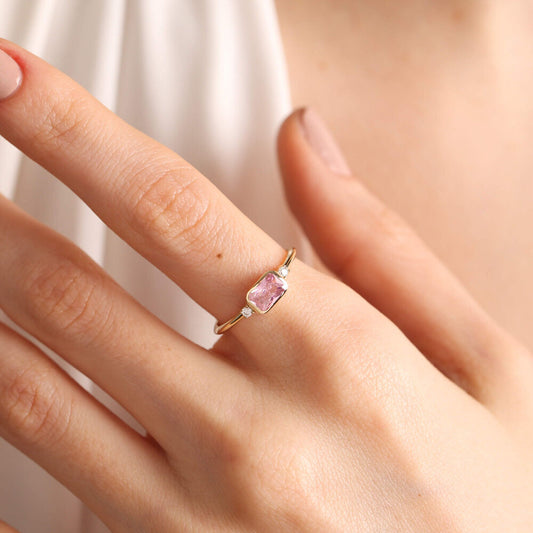 14K Solid Gold Vintage Ring Pink Topaz