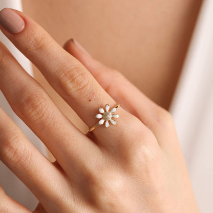 Solid Gold Daisy Ring 14K