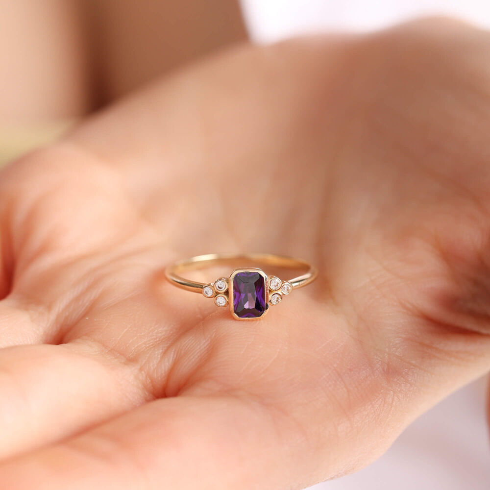 Solid Gold Vintage Ring 14K Amethyst