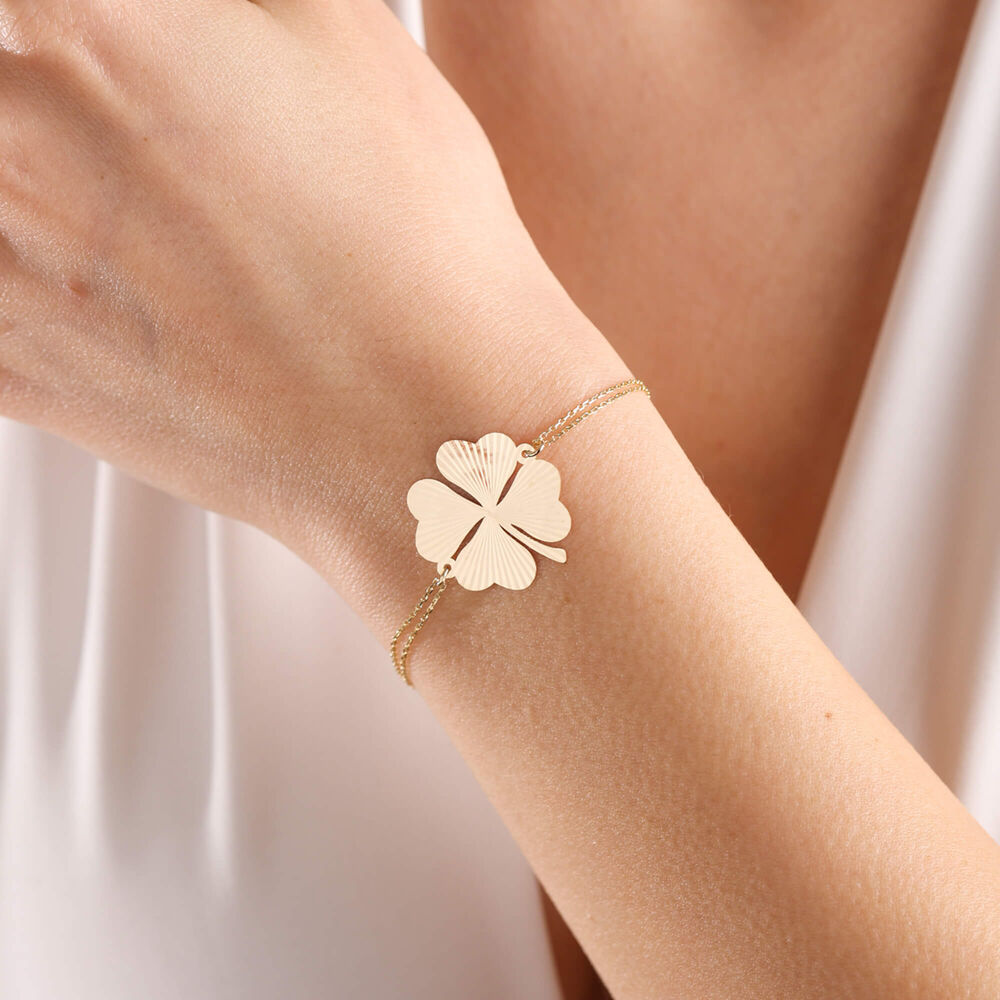 Solid Gold Clover Bracelet Heart Form