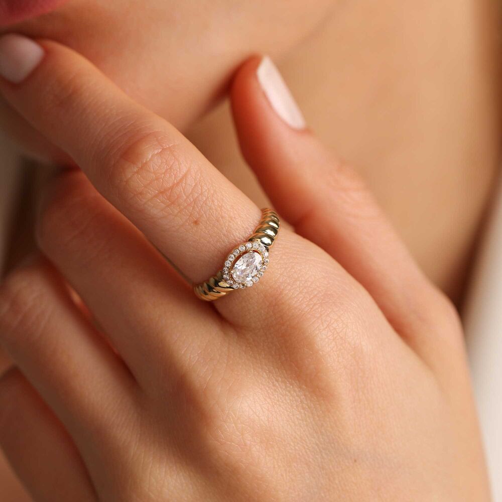 Yellow Solid Gold Solitaire Ring Oval Form