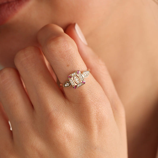 Victorian Era Solid Gold Ring Ruby Gemstone