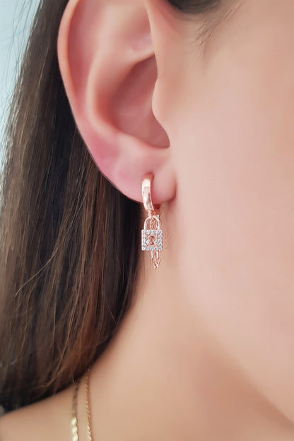 Silver Wobbly Lock Earrings