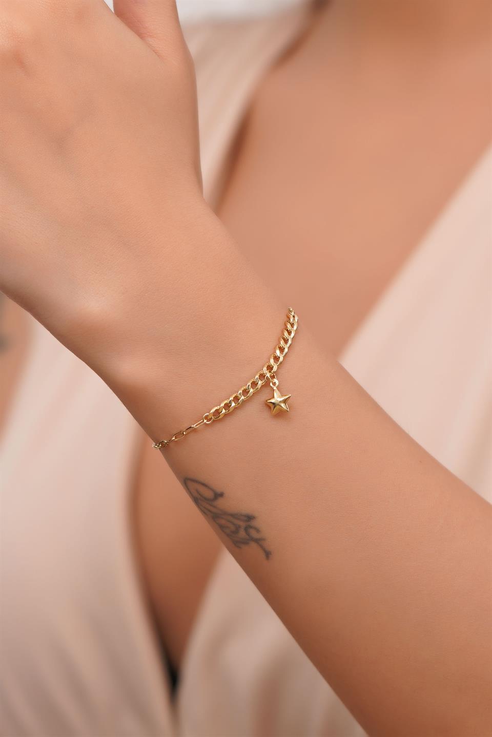 Solid Gold Paper Clip Chain Wobbly Star Bracelet