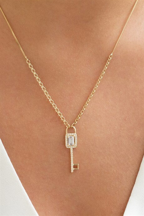 Solid Gold Baguette Gemstone Key Necklace | 14K (585) | 4.34 gr