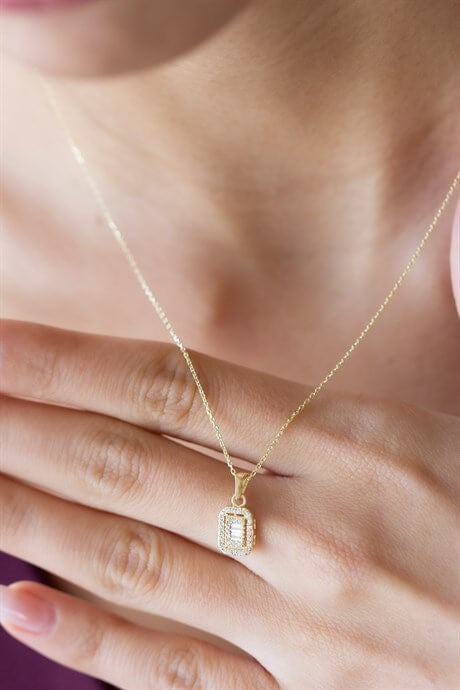Solid Gold Baguette Gemstone Necklace | 8K (333) | 1.63 gr