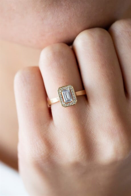 Bague en or massif avec pierres précieuses baguette | 8K (333) | 2,09 grammes