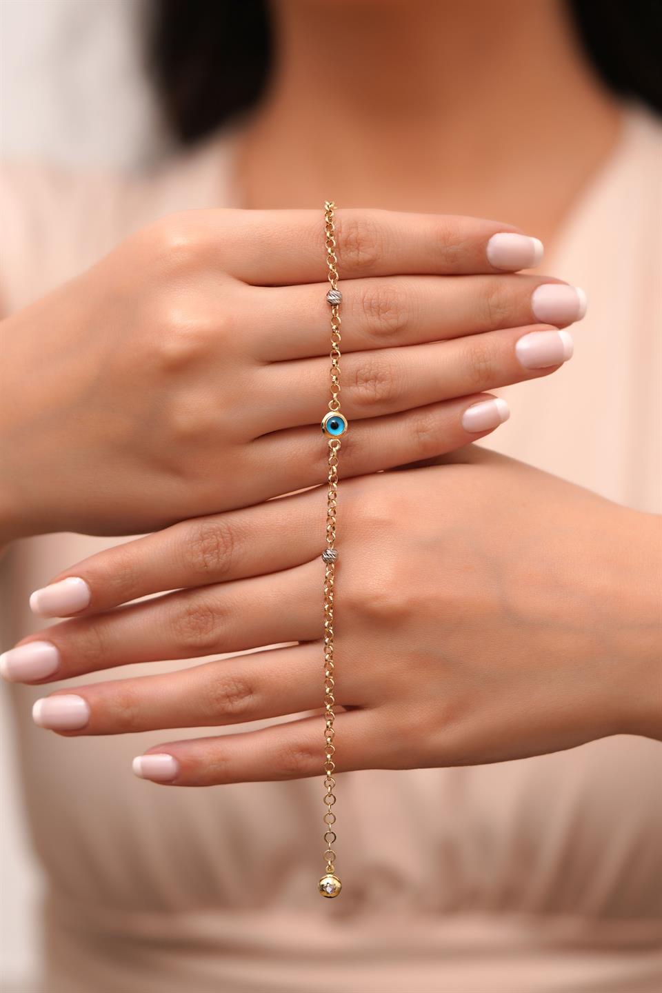 Pulsera de mal de ojo con cuentas Dorica de oro macizo