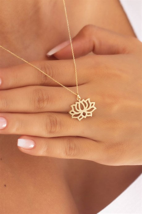 Solid Gold Lotus Necklace | 8K (333) | 2.57 gr