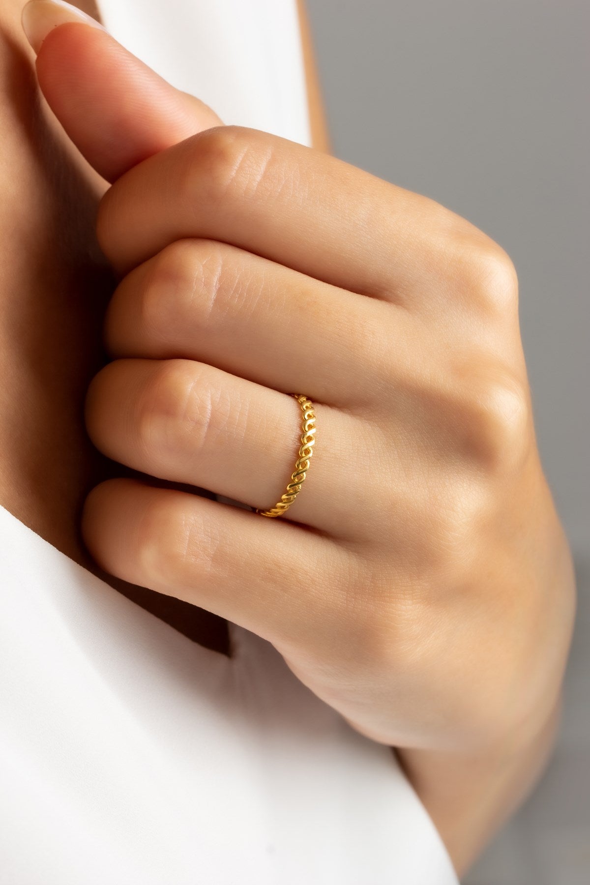 Solid Gold Minimal Chain Ring