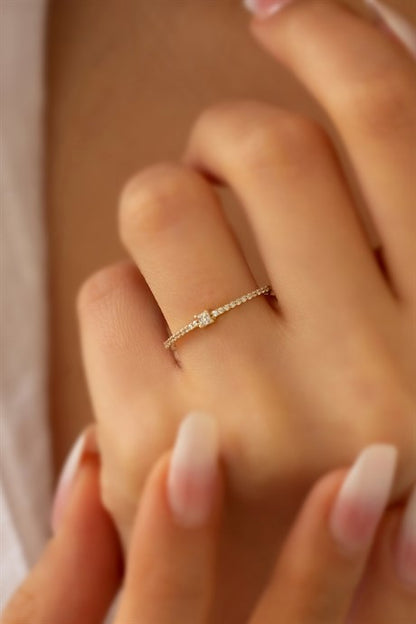 Bague princesse en or massif avec pierres précieuses | 14K (585) | 0,89 g