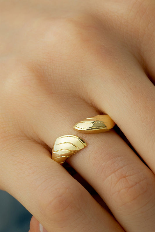 Bague design en or massif