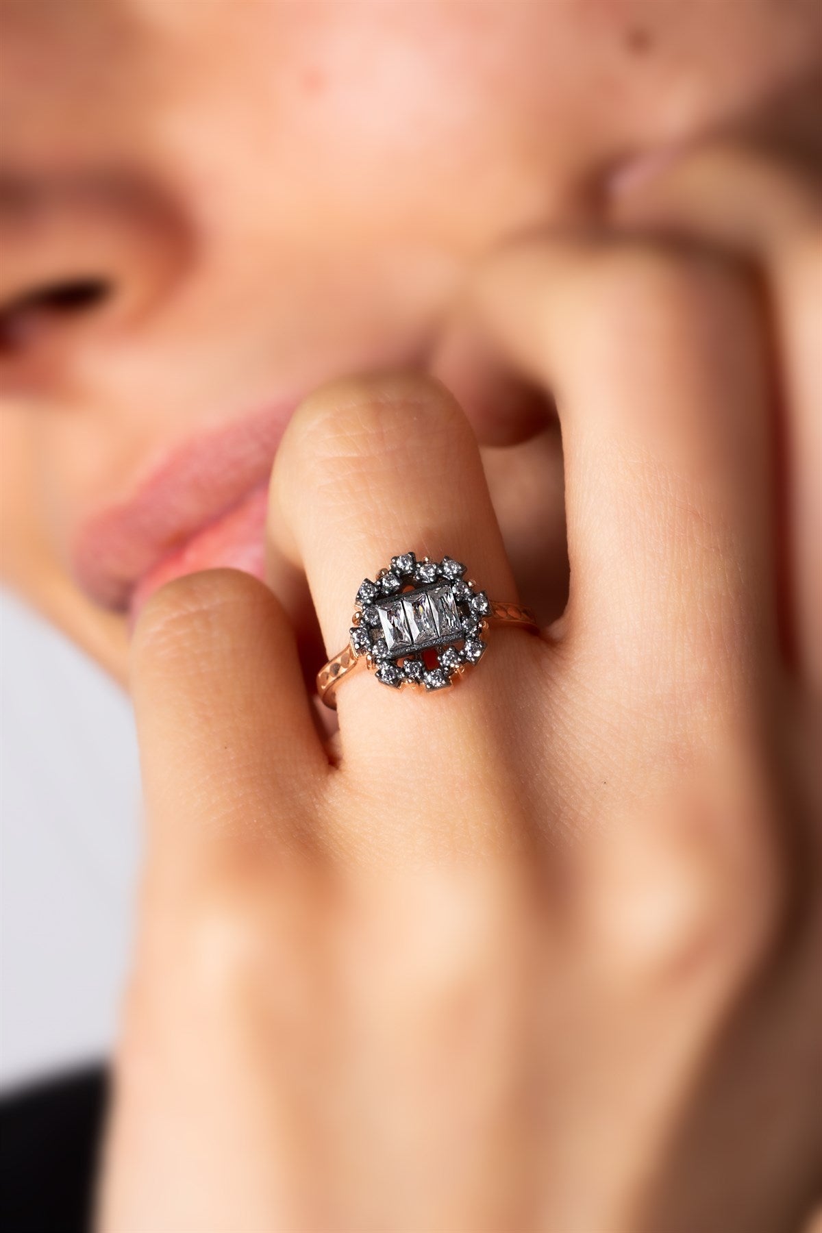 Ensemble de bagues et boucles d'oreilles en argent avec pierres précieuses baguette