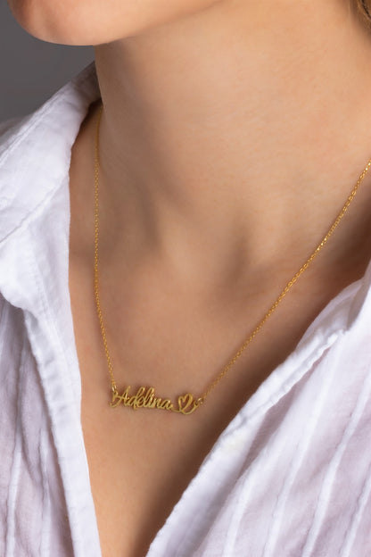 Collar con nombre de corazón de plata