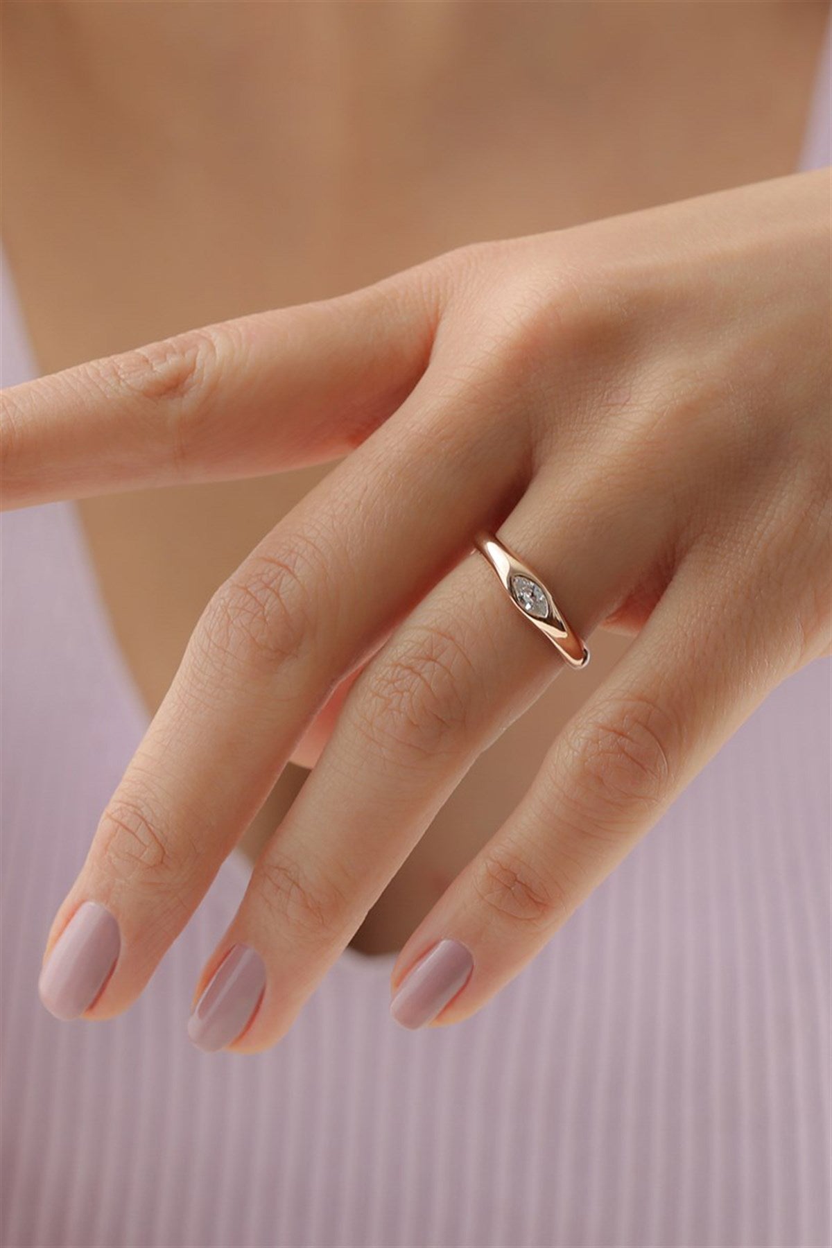 Silver Shuttle Gemstone Design Ring