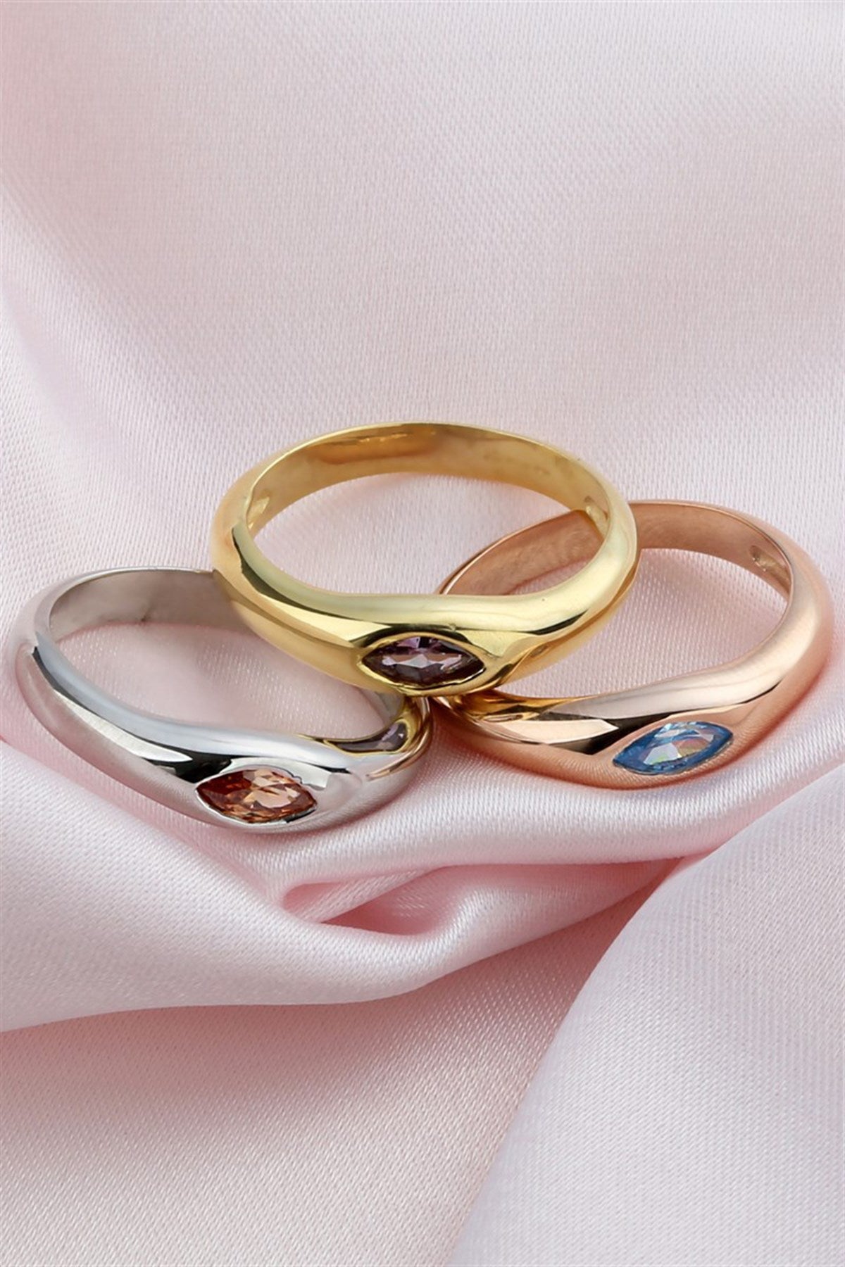 Silver Purple Shuttle Gemstone Design Ring