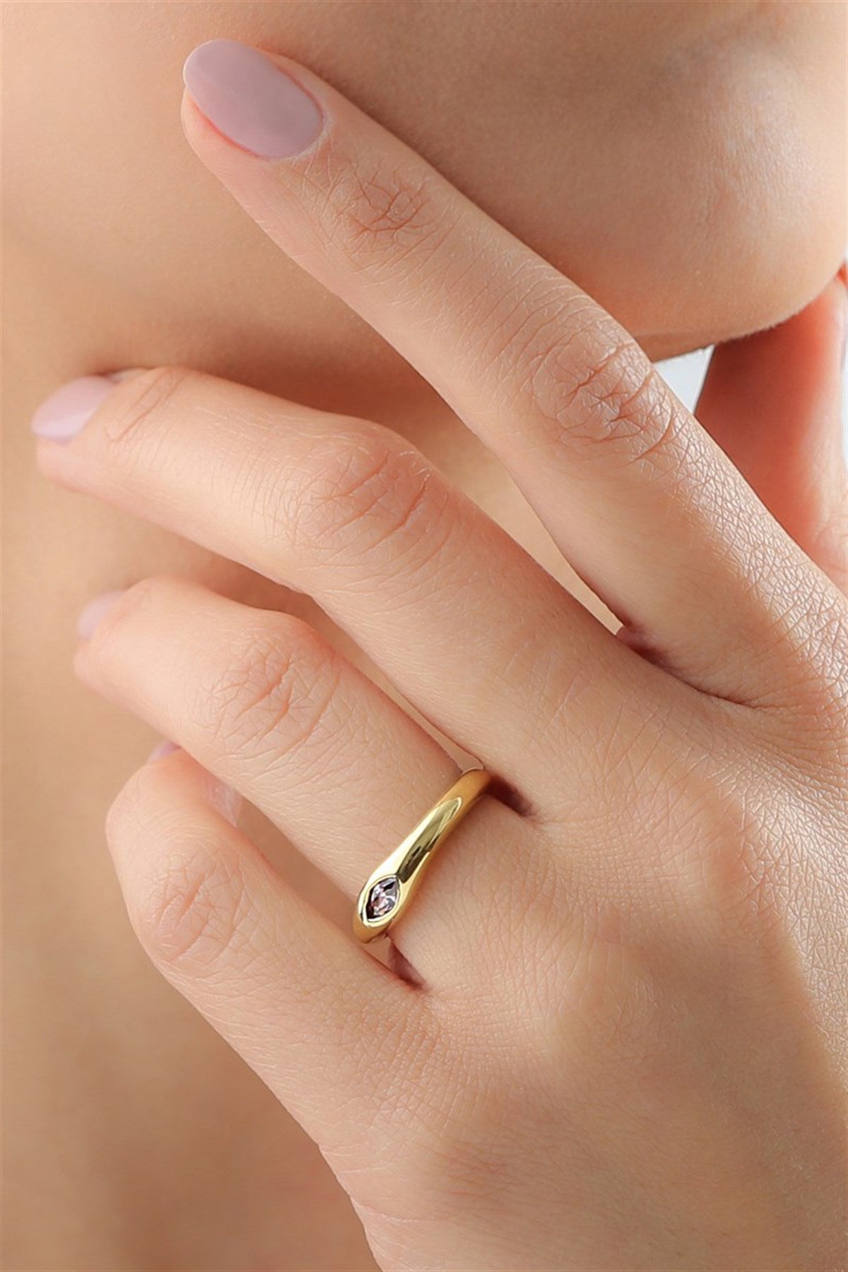 Silver Purple Shuttle Gemstone Design Ring