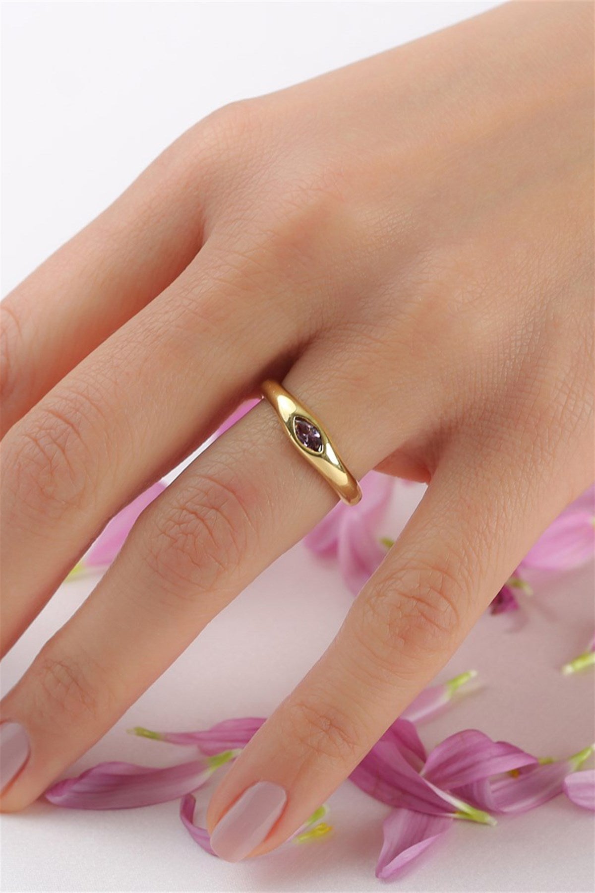 Silver Purple Shuttle Gemstone Design Ring