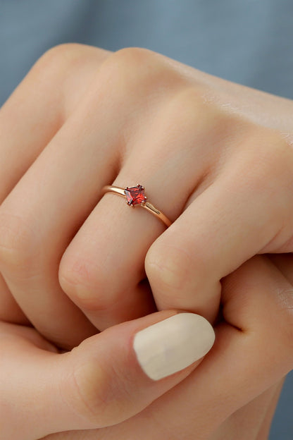 Bague en argent avec pierres précieuses princesse colorées