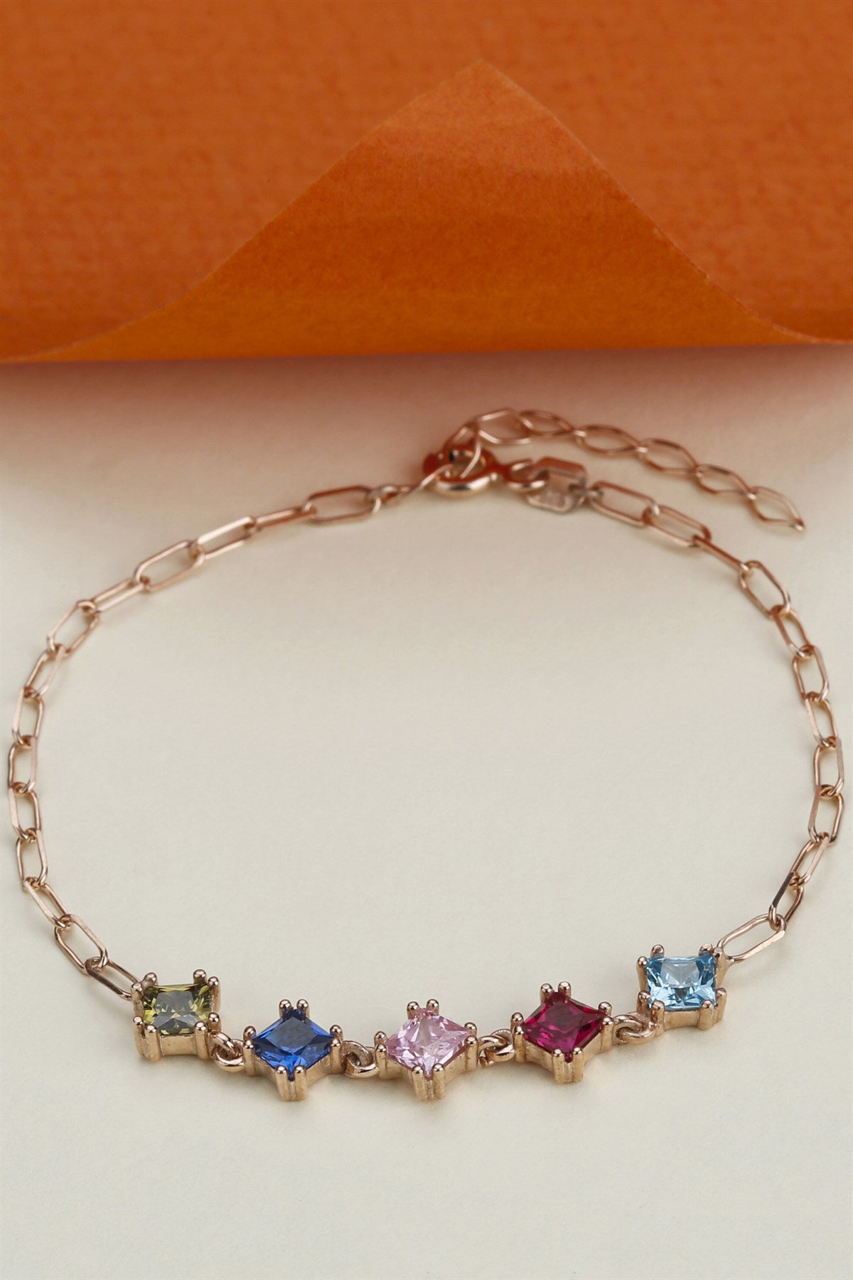 Bracelet chaîne en argent avec pierres précieuses princesse colorées