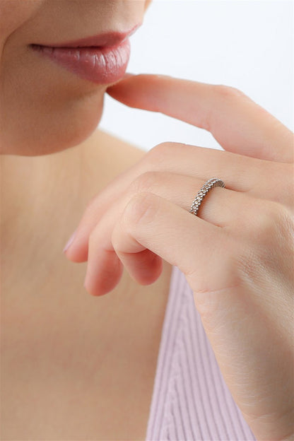 Bague en argent avec pierres précieuses colorées