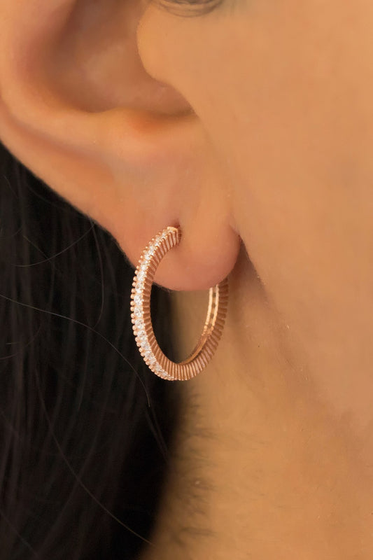 Boucles d'oreilles créoles de grande taille en argent avec pierres précieuses