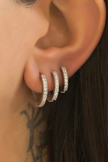 Boucles d'oreilles créoles de grande taille en argent avec pierres précieuses