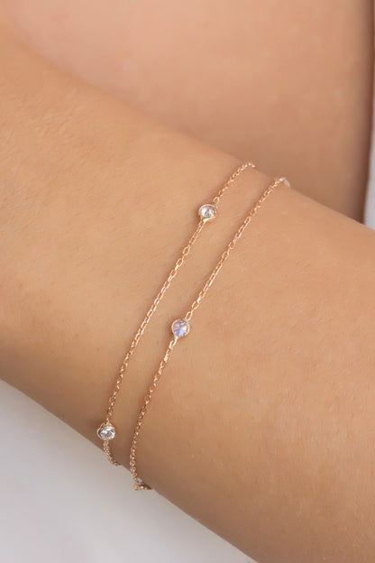 Bracelet chaîne en argent avec pierres précieuses