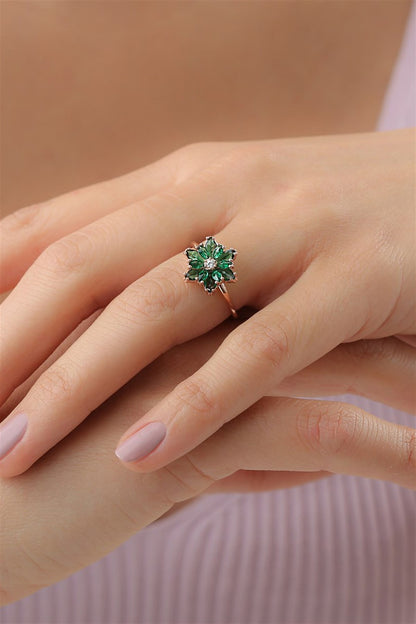 Bague fleur de camélia de lotus de pierre précieuse verte argentée