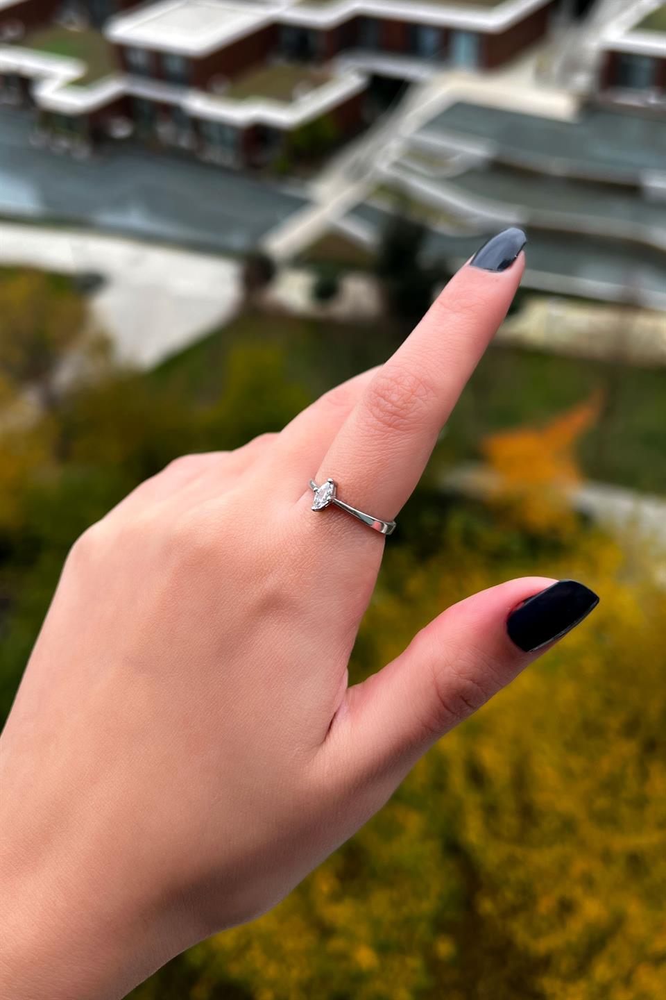 Silver Shuttle Solitaire Ring